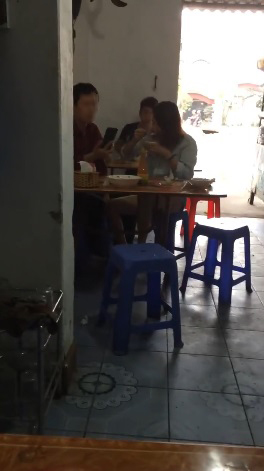 Anh chỉ việc nhai th&ocirc;i, c&ograve;n việc b&oacute;n cứ để em lo! - Ảnh 3.