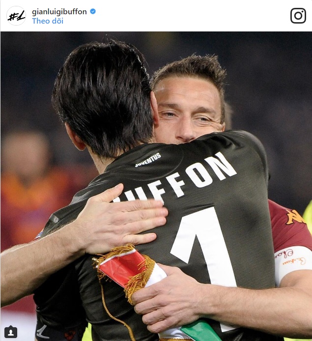 Hoàng tử Francesco Totti khóc nức nở trên vai vợ trong ngày chia tay AS Roma - Ảnh 12.