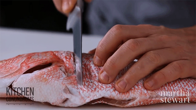 Học ngay cách tách xương và lột da cá nhanh gọn mà lại dễ thực hiện - Ảnh 2.