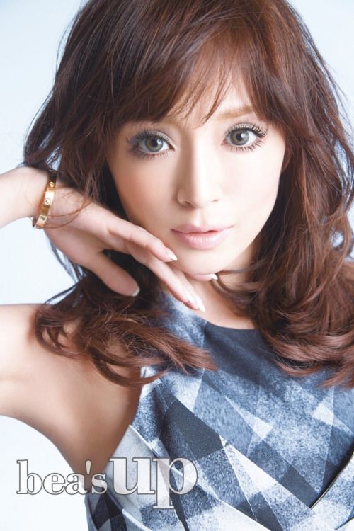 Nữ hoàng nhạc pop Nhật Ayumi Hamasaki sắp bị điếc hoàn toàn sau gần 20 năm ca hát - Ảnh 3.