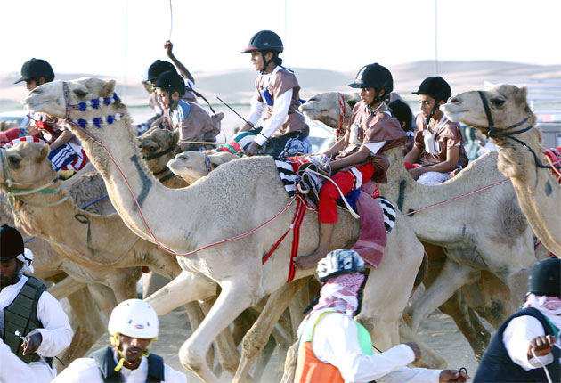 Mảng tối tại đất nước gi&agrave;u c&oacute; Ả Rập: Số phận nghiệt ng&atilde; của những đứa trẻ n&ocirc; lệ, bị bắt l&agrave;m người đua lạc đ&agrave; - Ảnh 3.