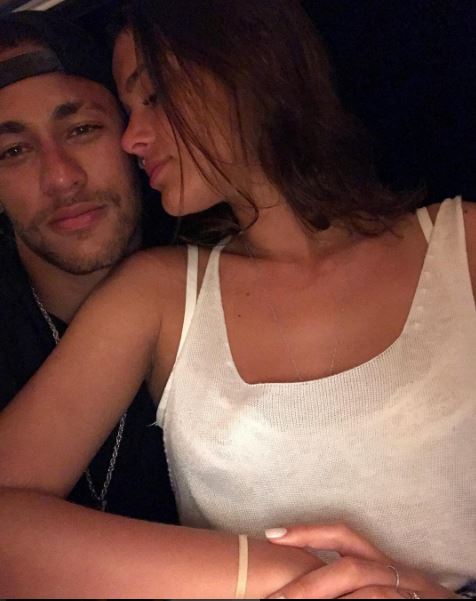 Neymar lại chia tay bạn gái dù mới tái hợp được nửa năm - Ảnh 2.