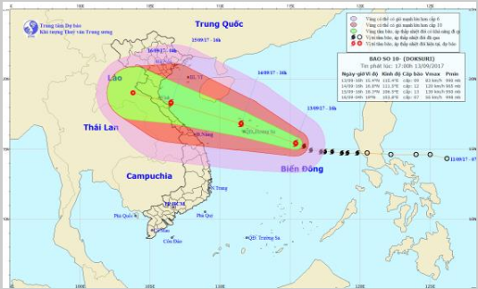 Công điện khẩn từ Thủ tướng chính phủ: Bão số 10 rất mạnh, diễn biến phức tạp, cần theo dõi chặt chẽ - Ảnh 2.