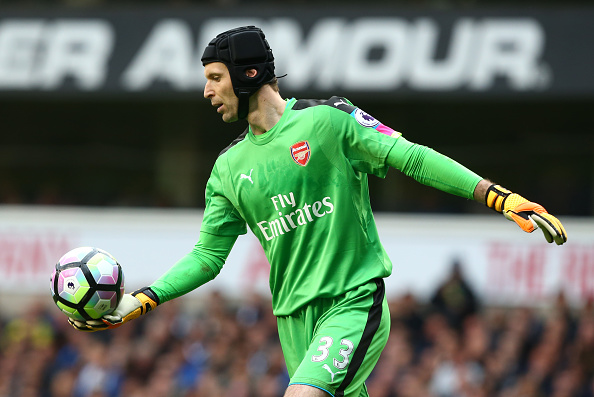 Petr Cech cũng không thể giúp Arsenal tránh khỏi cú ngã lịch sử - Ảnh 2.