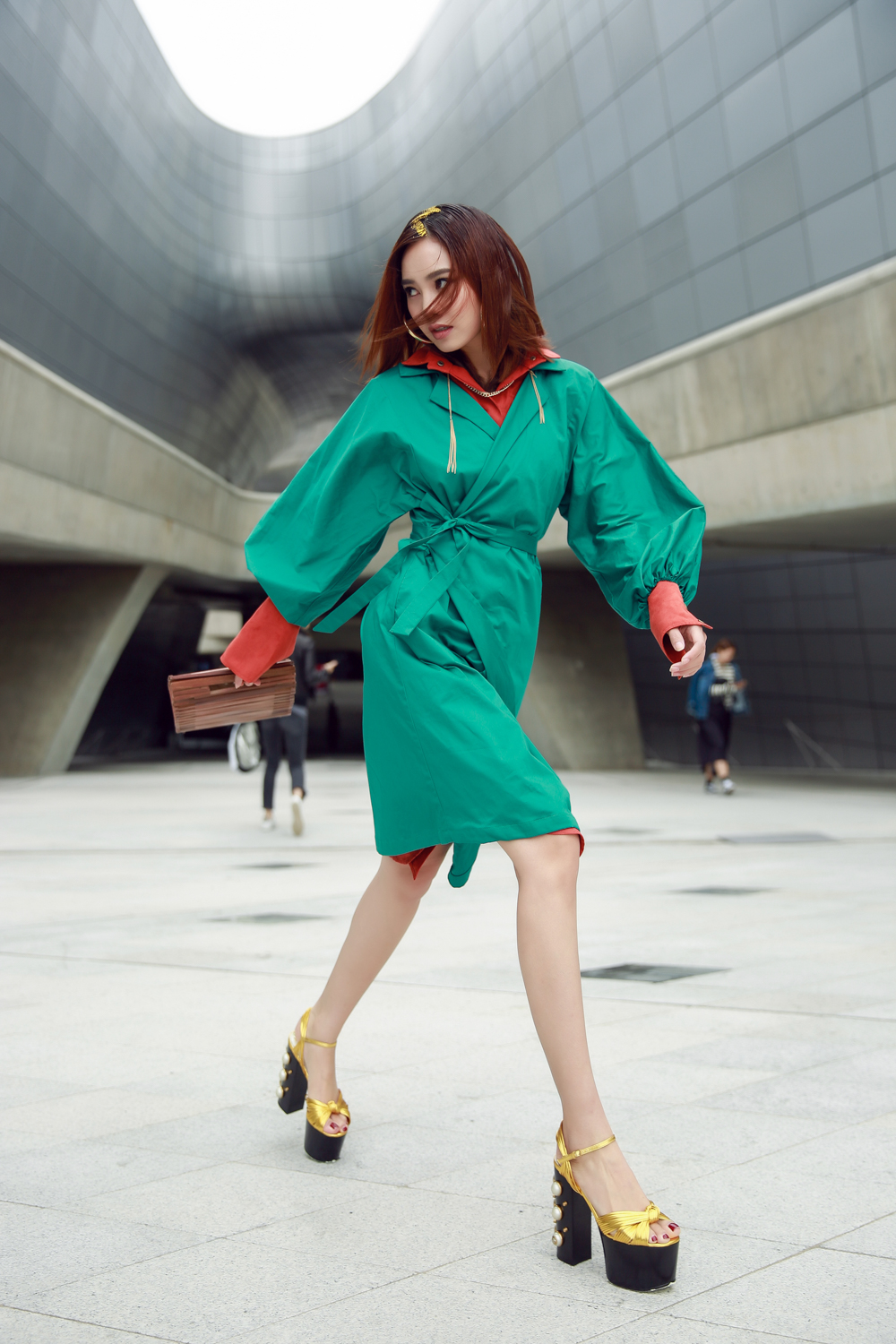 Đơn thương độc mã tại Seoul Fashion Week mùa này, nhưng độ cool của Châu Bùi chẳng hề giảm sút - Ảnh 12.