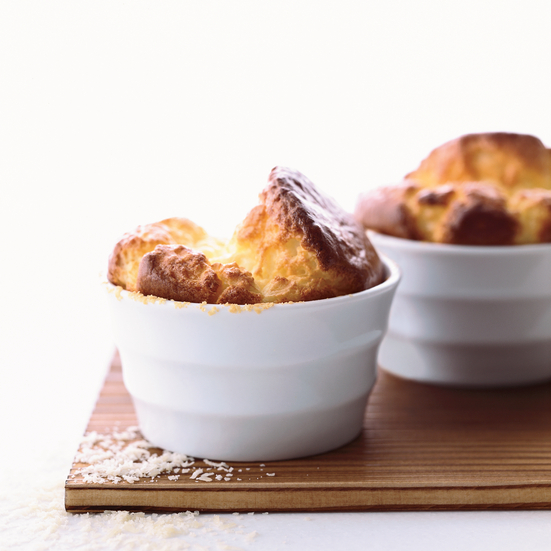 Bạn đã thử món bánh cheese souffle bồng bềnh như mây trứ danh chưa? - Ảnh 11.