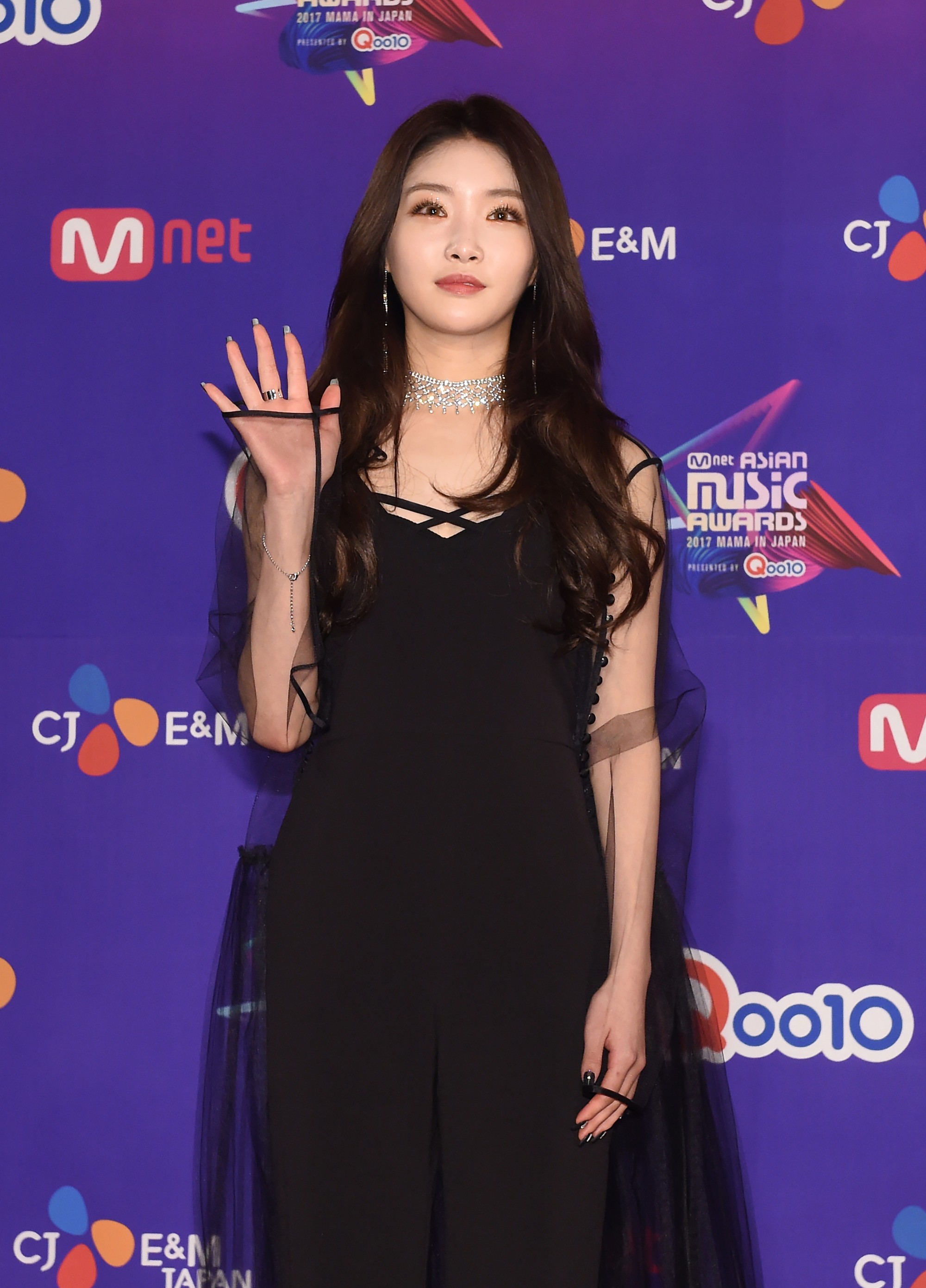 chungha1-1511948494075.jpg