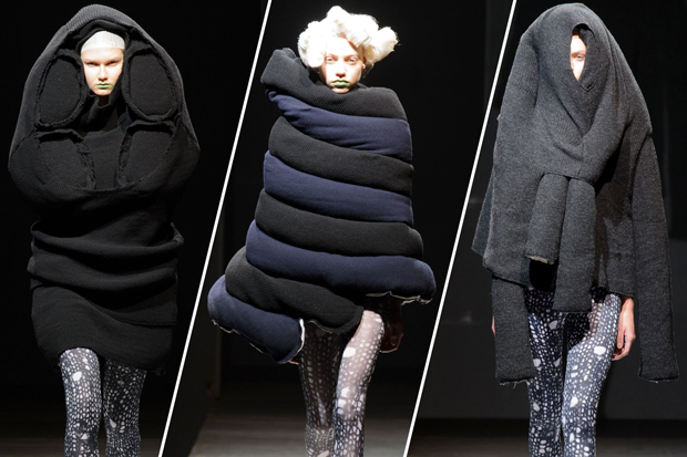Kỳ lạ: Thiết kế mới nhất của Comme des Garçons giông giống sáng tạo của Đỗ Mạnh Cường - Ảnh 9. Kỳ lạ: Thiết kế mới nhất của Comme des Garçons giông giống sáng tạo của Đỗ Mạnh Cường - Ảnh 9.