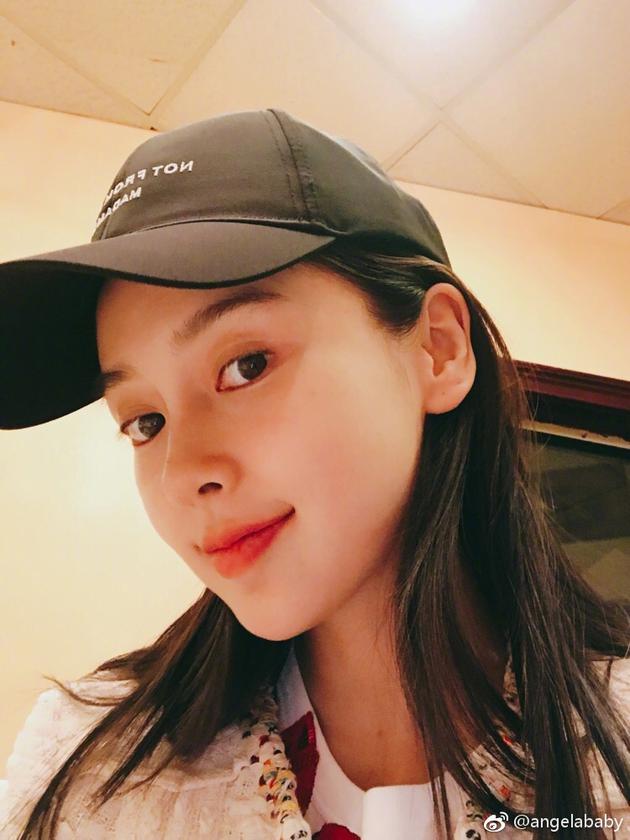 Trêu chọc fan, Angela Baby đăng ảnh lộ hai cằm - Ảnh 2.