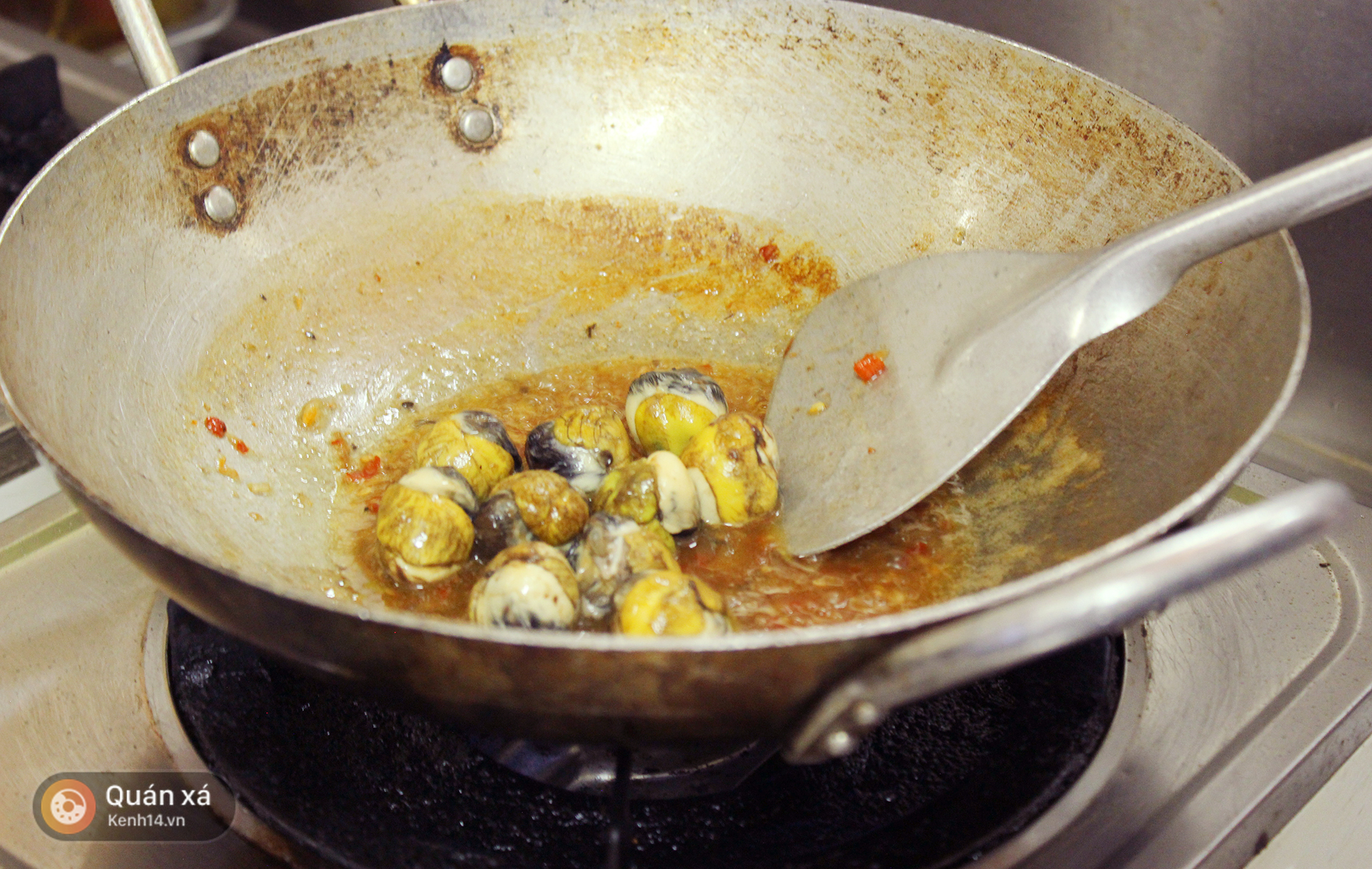 Ở H&agrave; Nội m&agrave; th&egrave;m trứng c&uacute;t lộn x&agrave;o me th&igrave; ăn ở đ&acirc;u nhỉ? - Ảnh 5.