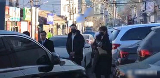 Chỉ sau 3 ng&agrave;y ly dị chồng, t&igrave;nh cũ của Th&iacute;ch Tiểu Long lộ ảnh t&igrave;nh tứ b&ecirc;n người đ&agrave;n &ocirc;ng kh&aacute;c - Ảnh 2.