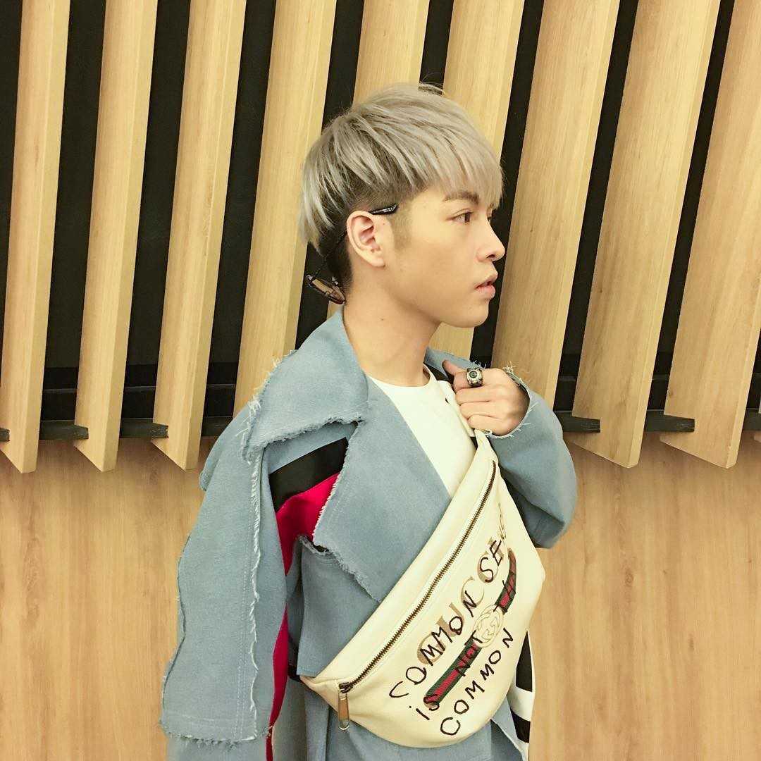 Thẩm mỹ xong, Đức Phúc không chỉ đẹp mà còn mặc chất hơn hẳn - Ảnh 6. Thẩm mỹ xong, Đức Phúc không chỉ đẹp mà còn mặc chất hơn hẳn - Ảnh 6.