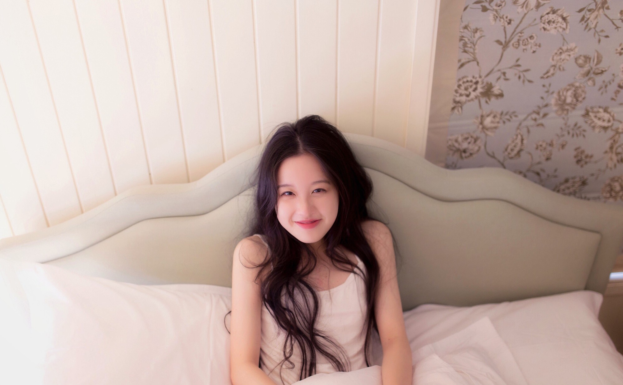 Cô bạn con nhà tài phiệt Trung Quốc đẹp dịu dàng được ví như hot girl trà sữa thứ 2 - Ảnh 4. Cô bạn con nhà tài phiệt Trung Quốc đẹp dịu dàng được ví như hot girl trà sữa thứ 2 - Ảnh 4.