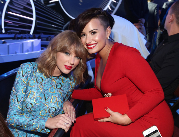 Chả ưa gì Taylor Swift, Demi Lovato vẫn chịu nhép theo hit hóa rắn! - Ảnh 3.