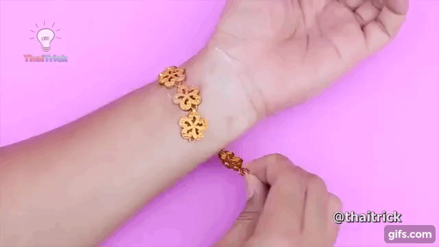 Đeo lắc tay ai cũng gặp rắc rối n&agrave;y v&agrave; đ&acirc;y l&agrave; c&aacute;ch giải quyết nhanh gọn lẹ - Ảnh 4.