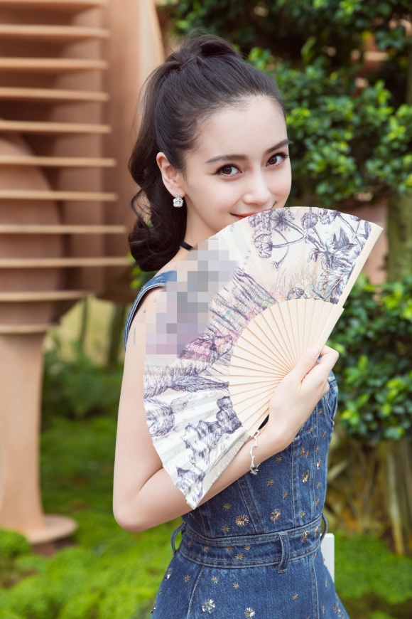 Triệu Lệ Dĩnh bị ch&ecirc; cười khi thể hiện khả năng n&oacute;i tiếng Anh g&acirc;y tụt mood b&ecirc;n cạnh Angela Baby - Ảnh 4.