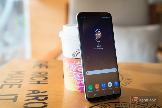 Mở hộp Galaxy S8 Plus chính hãng đầu tiên tại Việt Nam: Đẹp quá Samsung ơi! - Ảnh 7.