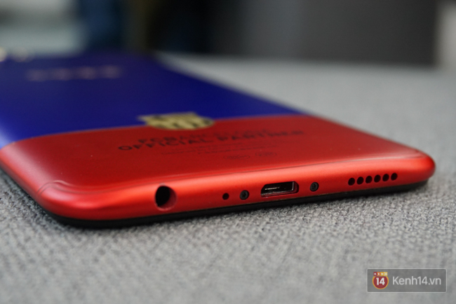 Cận cảnh OPPO R11 Barcelona độc nhất vô nhị tại VN: Mạ vàng 18K, phối màu cực chất nhưng chỉ để trưng bày và không bán - Ảnh 7.