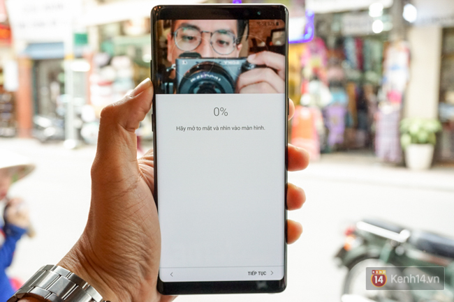 Trên tay nhanh Galaxy Note8 Đen Huyền Bí chính hãng: Đẹp không từ ngữ nào tả xiết! - Ảnh 7.