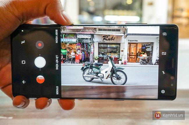 Trên tay nhanh Galaxy Note8 Đen Huyền Bí chính hãng: Đẹp không từ ngữ nào tả xiết! - Ảnh 18.