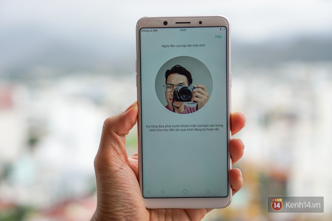 Trên tay F5: chiếc điện thoại viền siêu mỏng đầu tiên của Oppo, trang bị camera selfie AI 20 MP, có cả tính năng mở khóa bằng khuôn mặt - Ảnh 10. Trên tay F5: chiếc điện thoại viền siêu mỏng đầu tiên của Oppo, trang bị camera selfie AI 20 MP, có cả tính năng mở khóa bằng khuôn mặt - Ảnh 10.