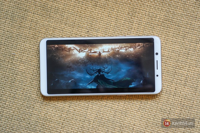 Trên tay F5: chiếc điện thoại viền siêu mỏng đầu tiên của Oppo, trang bị camera selfie AI 20 MP, có cả tính năng mở khóa bằng khuôn mặt - Ảnh 11. Trên tay F5: chiếc điện thoại viền siêu mỏng đầu tiên của Oppo, trang bị camera selfie AI 20 MP, có cả tính năng mở khóa bằng khuôn mặt - Ảnh 11.