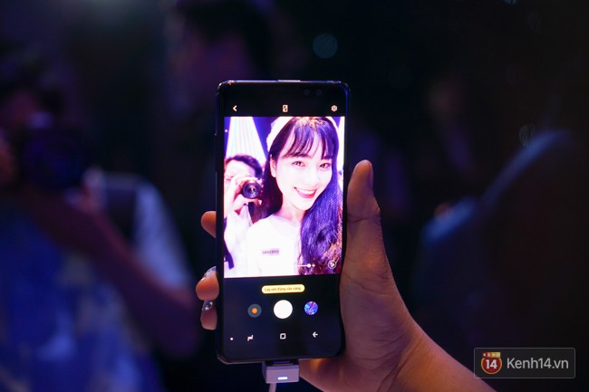NÓNG: Bộ đôi Samsung Galaxy A8 và Galaxy A8+ phiên bản 2018 chính thức ra mắt Việt Nam - Ảnh 11.