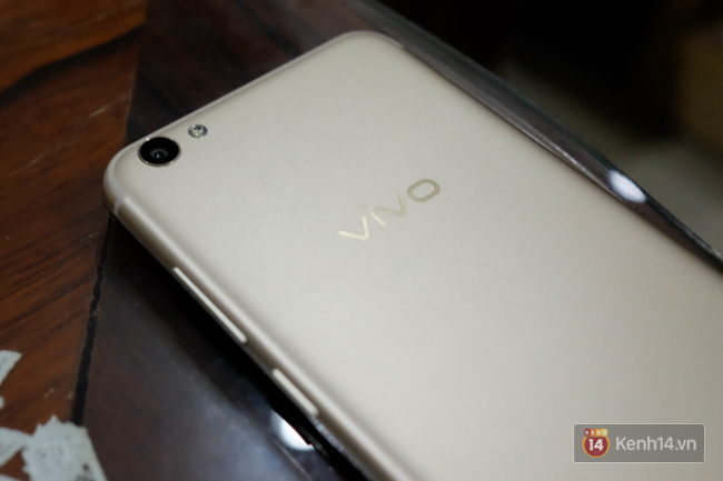 Đánh giá Vivo V5s: Thiết kế đẹp, cấu hình ổn, camera selfie 20 MP ấn tượng - Ảnh 3.
