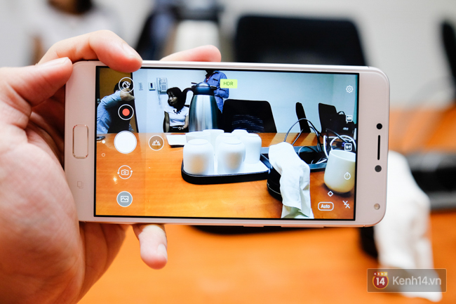 Trên tay ZenFone 4 Max Pro: Thiết kế đẹp và hoàn thiện tốt, camera kép, pin khủng tới 5.000 mAh, giá chỉ 5 triệu đồng - Ảnh 11.