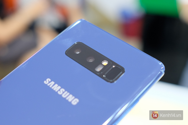 Trên tay Galaxy Note8 đầu tiên tại Việt Nam: Ngoại hình đẹp không thể chê với màu Deep Sea Blue độc đáo, giá khoảng 18,5 triệu đồng - Ảnh 14.