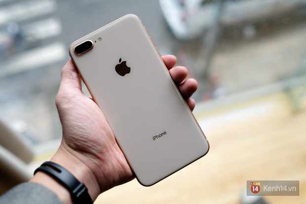 Trên iPhone 8 và iPhone 8 Plus thao tác khởi động lại máy là hoàn toàn mới, bạn cần biết ngay - Ảnh 1.