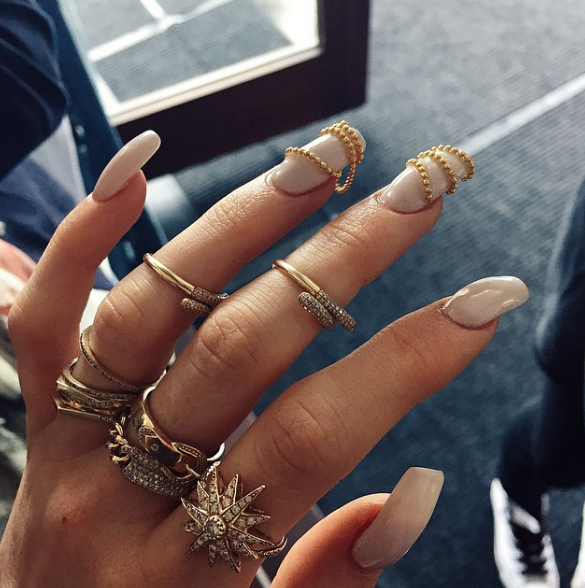 24 bức ảnh sẽ khiến bạn mơ ước c&oacute; cuộc sống thượng hạng của Kylie Jenner - Ảnh 3.