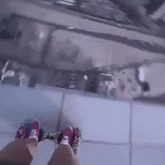 16 kẻ to gan d&aacute;m đ&ugrave;a giỡn với Thần Chết - Ảnh 23.