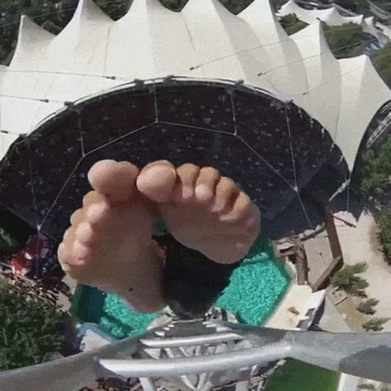 16 kẻ to gan d&aacute;m đ&ugrave;a giỡn với Thần Chết - Ảnh 31.