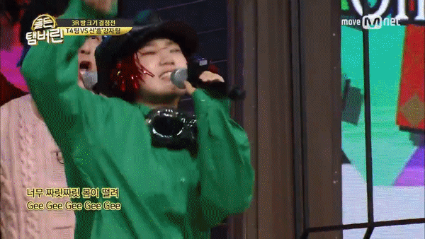Sau 8 năm, hit quốc d&acirc;n Gee (SNSD) lại bị l&ocirc;i ra l&agrave;m kh&ugrave;ng l&agrave;m đi&ecirc;n! - Ảnh 4.