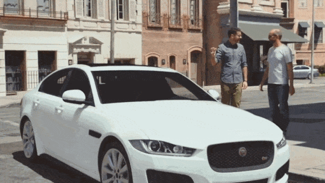 Th&igrave; ra si&ecirc;u xe triệu đ&ocirc; tr&ecirc;n phim đều l&agrave; giả: Tất cả l&agrave; nhờ chiếc xe biến h&igrave;nh n&agrave;y hết - Ảnh 1.