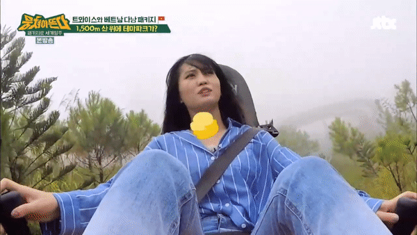 &ldquo;Th&agrave;nh vi&ecirc;n h&aacute;t tệ&rdquo; của TWICE g&acirc;y bất ngờ với giọng h&eacute;t muốn đứt hơi tại Việt Nam - Ảnh 3.
