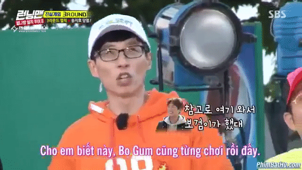 Vì mê trai đẹp Park Bo Gum, Song Ji Hyo can đảm vượt qua trò chơi cảm giác mạnh - Ảnh 5.