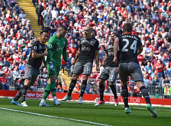 Tottenham vấp ngã trong cuộc đua vô địch vì thủ thành West Ham - Ảnh 8.