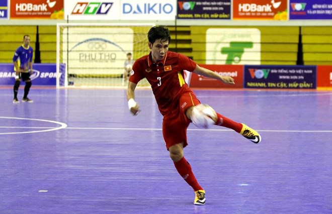 Tuyển Futsal Việt Nam thua đậm Malaysia ở trận cầu có 3 thẻ đỏ - Ảnh 1.