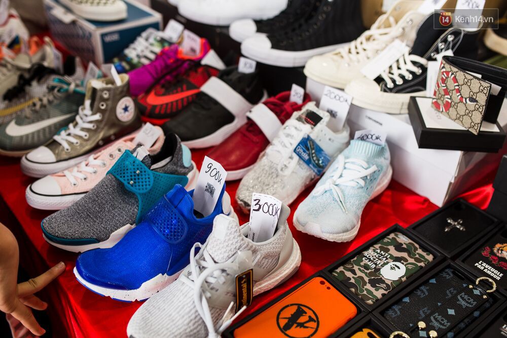 Đầu giày và tín đồ streetwear Sài Gòn lên đồ chất, trưng giày giá khủng tại sự kiện cuối tuần qua - Ảnh 11. Đầu giày và tín đồ streetwear Sài Gòn lên đồ chất, trưng giày giá khủng tại sự kiện cuối tuần qua - Ảnh 11.