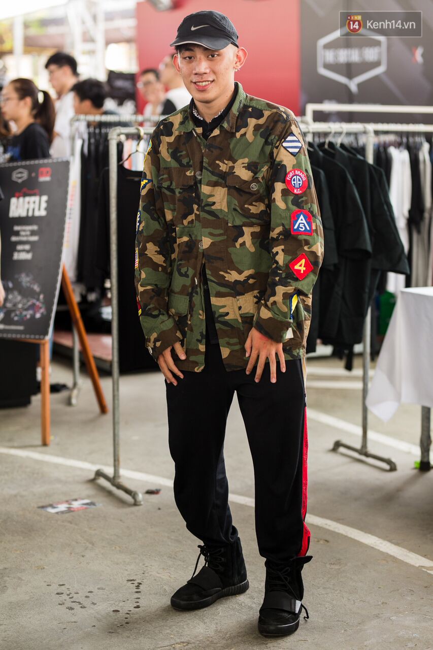 Đầu giày và tín đồ streetwear Sài Gòn lên đồ chất, trưng giày giá khủng tại sự kiện cuối tuần qua - Ảnh 3. Đầu giày và tín đồ streetwear Sài Gòn lên đồ chất, trưng giày giá khủng tại sự kiện cuối tuần qua - Ảnh 3.