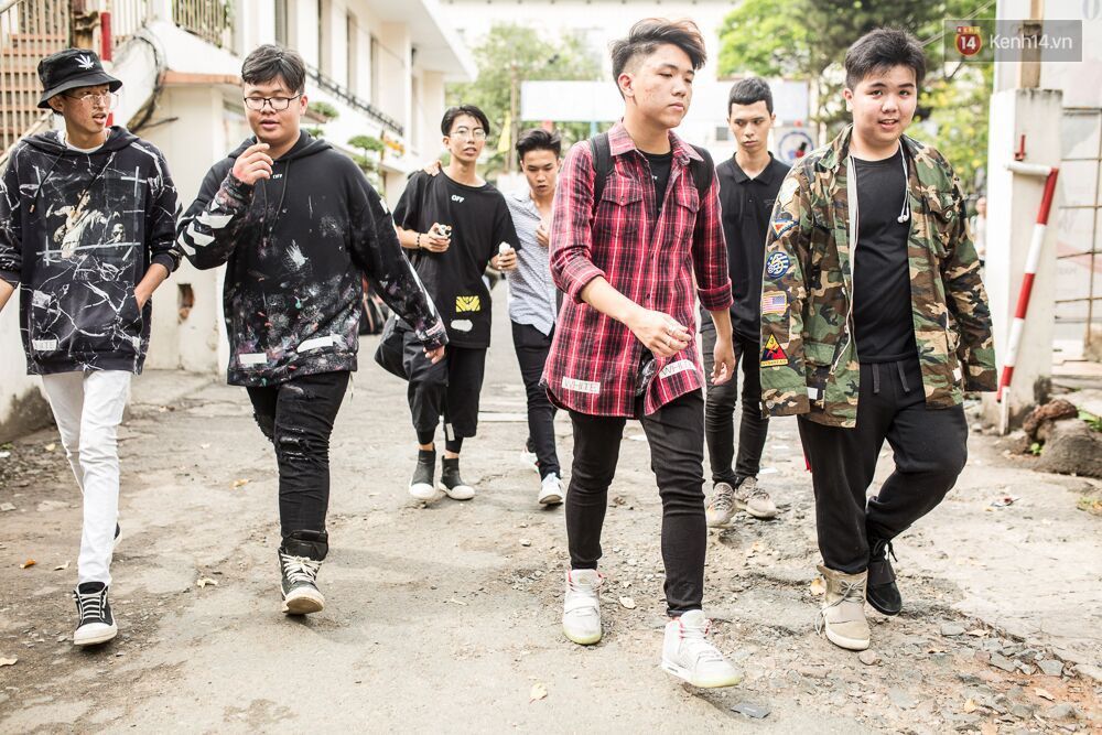 Đầu giày và tín đồ streetwear Sài Gòn lên đồ chất, trưng giày giá khủng tại sự kiện cuối tuần qua - Ảnh 4. Đầu giày và tín đồ streetwear Sài Gòn lên đồ chất, trưng giày giá khủng tại sự kiện cuối tuần qua - Ảnh 4.