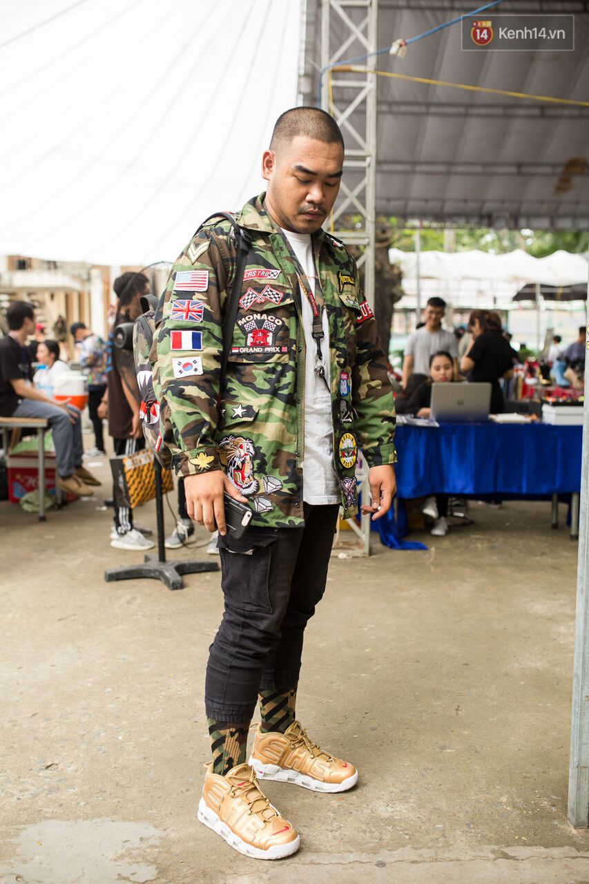 Đầu giày và tín đồ streetwear Sài Gòn lên đồ chất, trưng giày giá khủng tại sự kiện cuối tuần qua - Ảnh 10. Đầu giày và tín đồ streetwear Sài Gòn lên đồ chất, trưng giày giá khủng tại sự kiện cuối tuần qua - Ảnh 10.