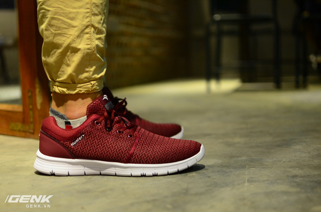 Tết phải sắm ngay vài đôi giày đỏ như thế này mới chất - Ảnh 8. Tết phải sắm ngay vài đôi giày đỏ như thế này mới chất - Ảnh 8.