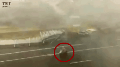 B&atilde;o Hato đ&atilde; mạnh, nhưng 4 si&ecirc;u b&atilde;o khủng khiếp n&agrave;y cũng chẳng chịu k&eacute;m cạnh - Ảnh 3.