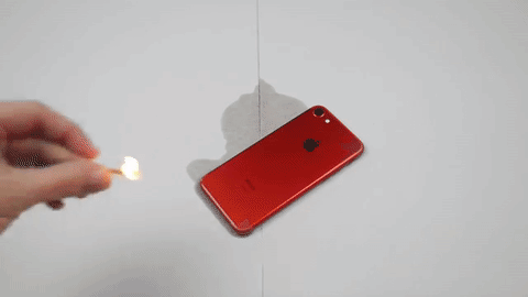 Tưới xăng rồi đốt iPhone 7 ĐỎ RỰC và cái kết bất ngờ - Ảnh 3.