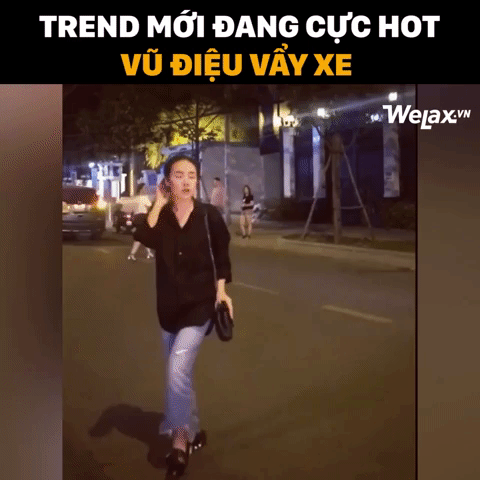 Cuối năm 2017 rồi, dân tình vẫn kịp biến vũ điệu vẩy xe thành trào lưu hot! - Ảnh 2. Cuối năm 2017 rồi, dân tình vẫn kịp biến vũ điệu vẩy xe thành trào lưu hot! - Ảnh 2.