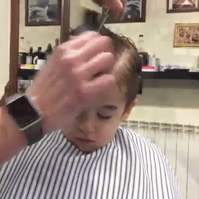 Loạt biểu cảm siêu đáng yêu của cậu bé khi cắt tóc khiến cả thế giới tan chảy - Ảnh 3.
