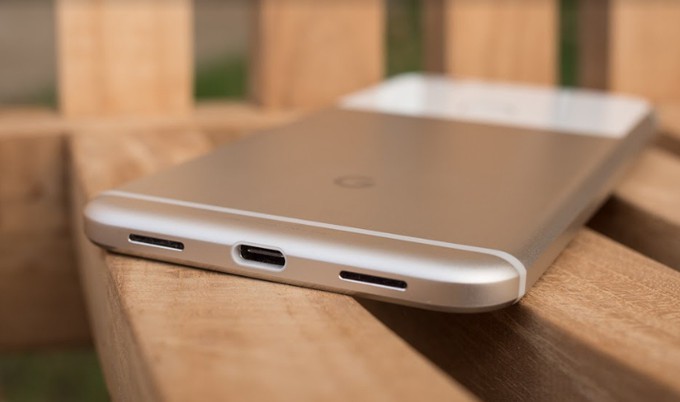 V&igrave; sao nhiều h&atilde;ng điện thoại bỏ hẳn cổng kết nối tưởng như kh&ocirc;ng thể thiếu tr&ecirc;n smartphone - Ảnh 6.